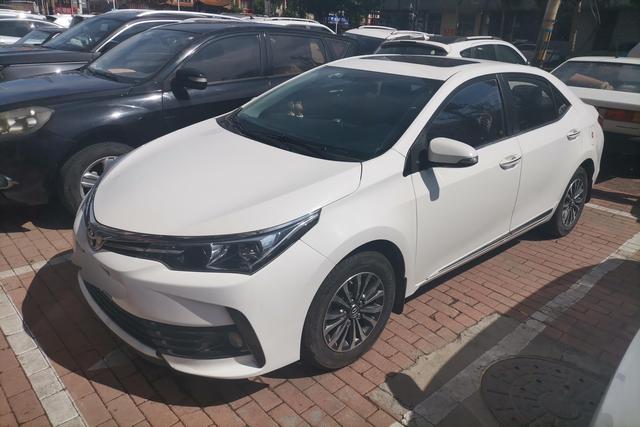 Toyota Corolla Cross 2017 года выпуска