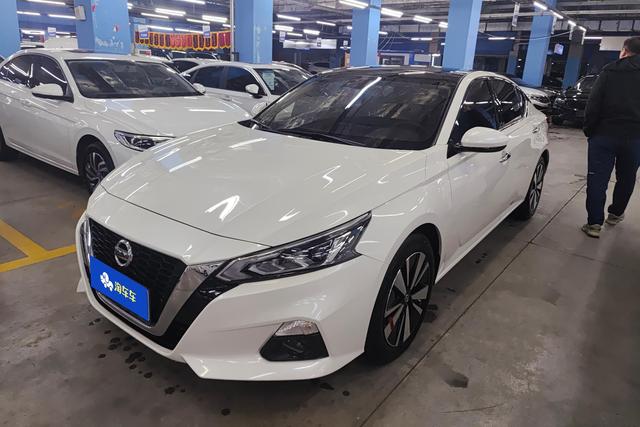 Nissan Altima 2021 года выпуска