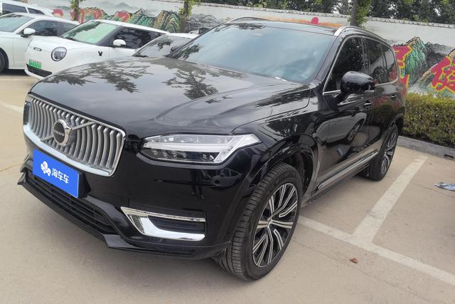 Volvo XC90 2024 года выпуска