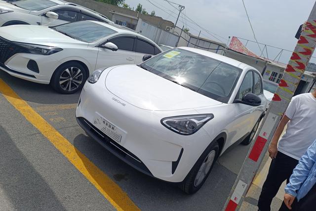 Geely Xingyuan 2025 года выпуска