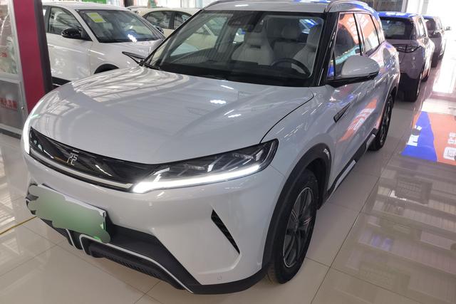 BYD Yuan 2024 года выпуска