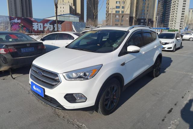 Ford Kuga 2019 года выпуска