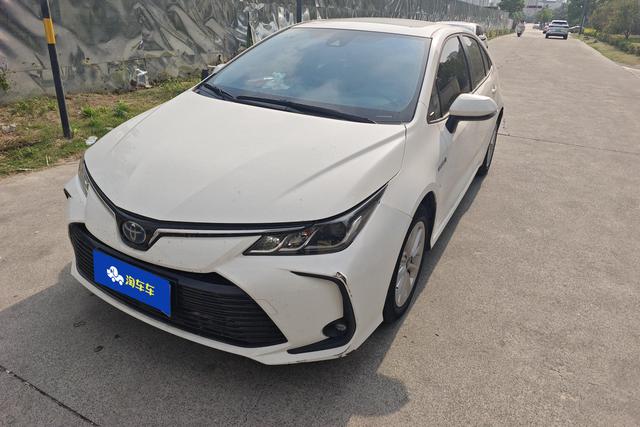 Toyota Corolla Cross 2021 года выпуска