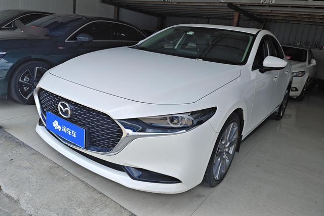 Mazda 3 2022 года выпуска