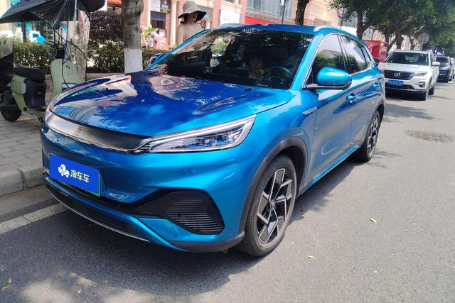 BYD Yuan 2022 года выпуска