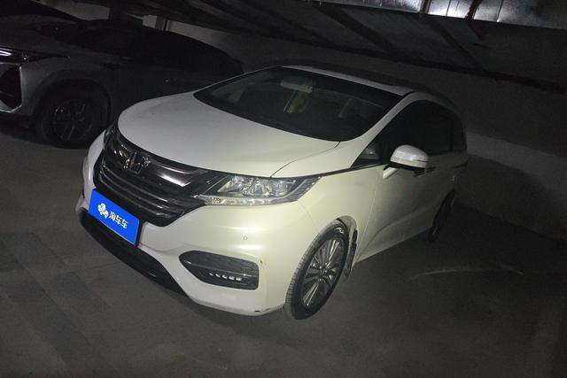 Honda Odyssey 2018 года выпуска