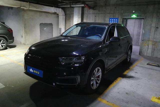 Audi Q7 2019 года выпуска