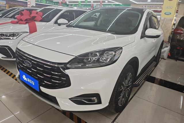 Ford Escape 2020 года выпуска