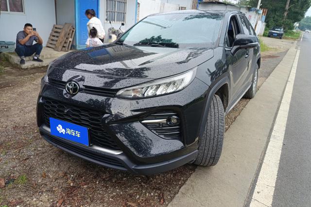 Toyota RAV 4 2022 года выпуска