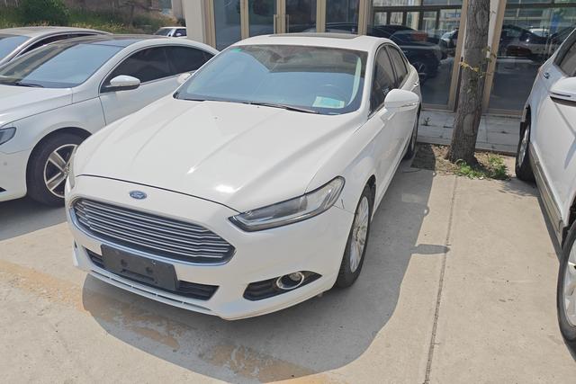Ford Mondeo 2013 года выпуска