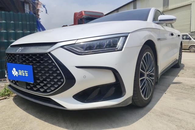 BYD Han 2022 года выпуска