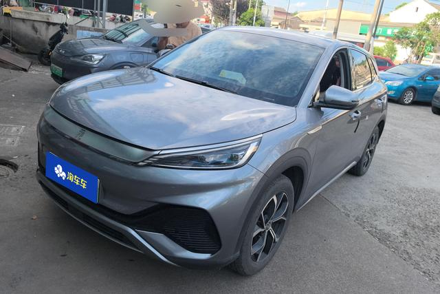 BYD Yuan 2022 года выпуска
