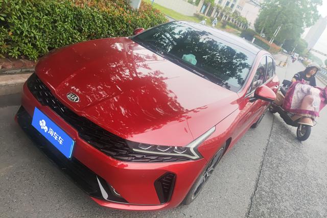 Kia K5 2020 года выпуска