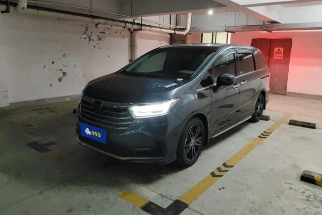 Honda Odyssey 2022 года выпуска