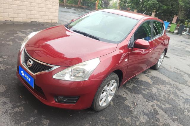 Nissan Tiida 2011 года выпуска
