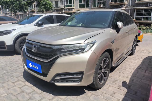 Honda Avancier 2017 года выпуска