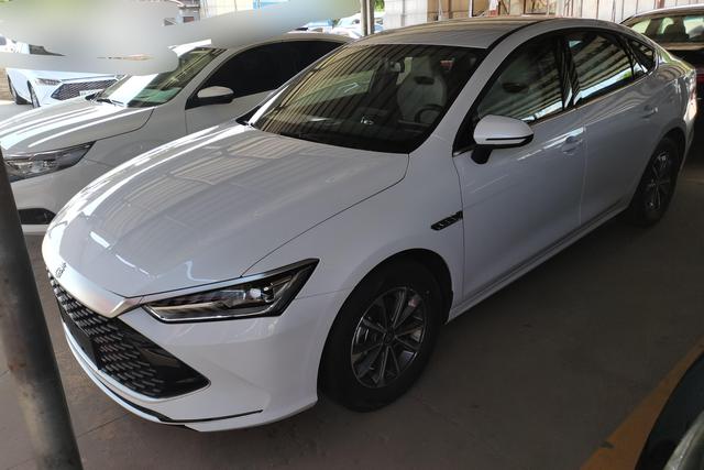 BYD Qin 2024 года выпуска