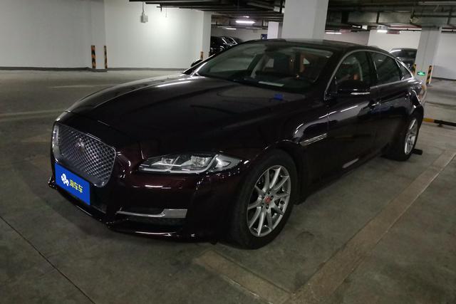 Jaguar XJ 2015 года выпуска