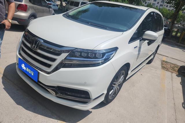 Honda Elysion 2019 года выпуска