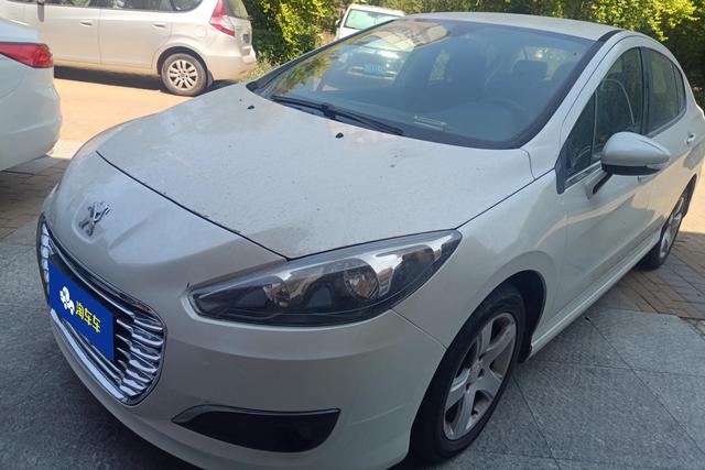 Peugeot 308 2014 года выпуска