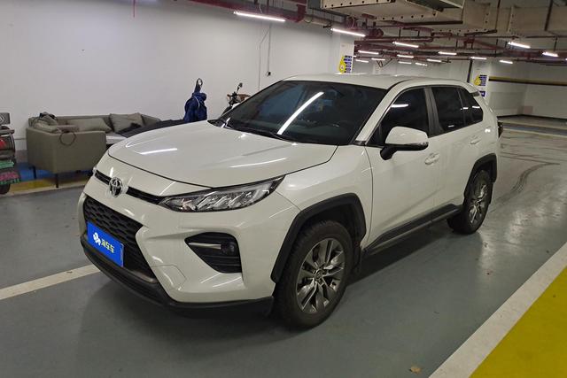 Toyota RAV 4 2023 года выпуска