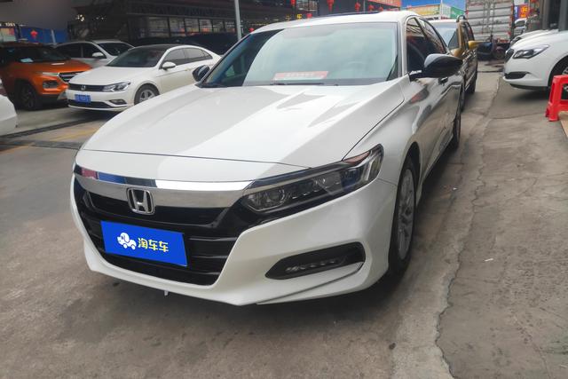 Honda Accord 2018 года выпуска