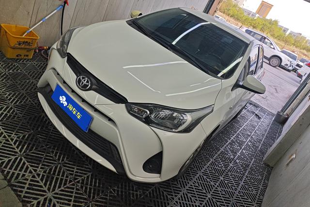 Toyota Yaris 2017 года выпуска