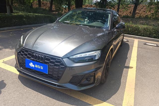 Audi A5 2021 года выпуска