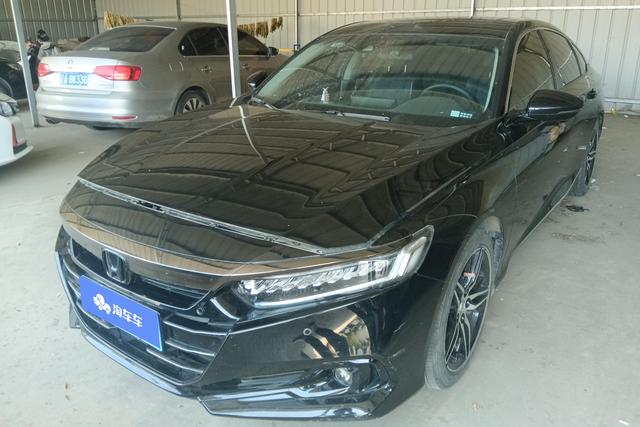 Honda Accord 2022 года выпуска