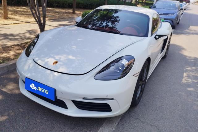 Porsche 718 2020 года выпуска