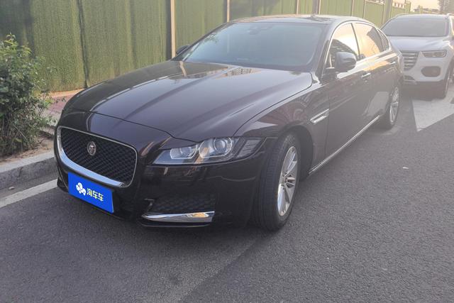 Jaguar XF 2017 года выпуска