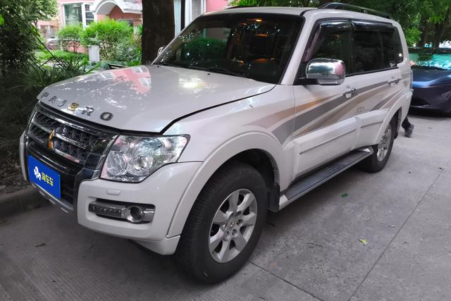 Mitsubishi Pajero Sport 2018 года выпуска