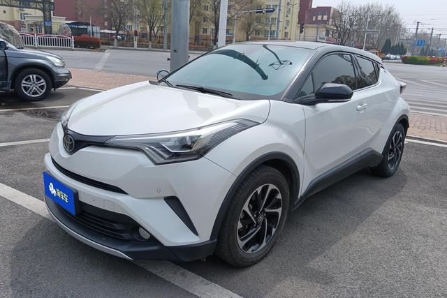 Toyota C-HR 2020 года выпуска