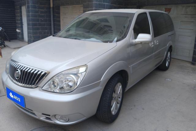 Buick GL8 2014 года выпуска