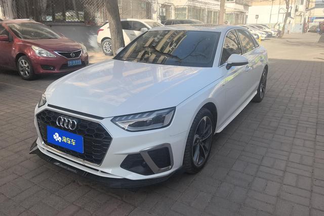 Audi A4 2020 года выпуска