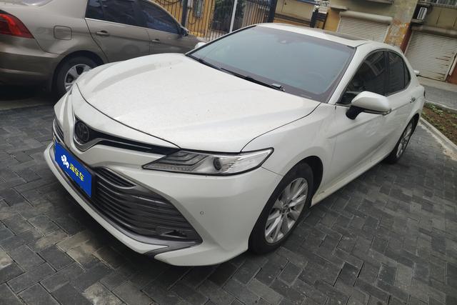 Toyota Camry 2019 года выпуска