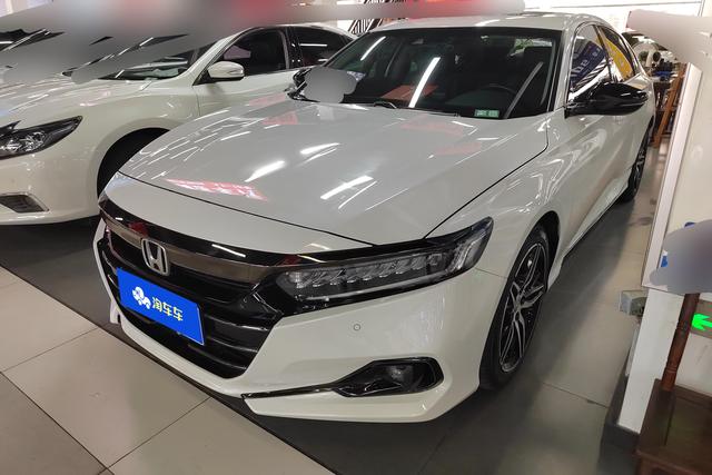 Honda Accord 2022 года выпуска