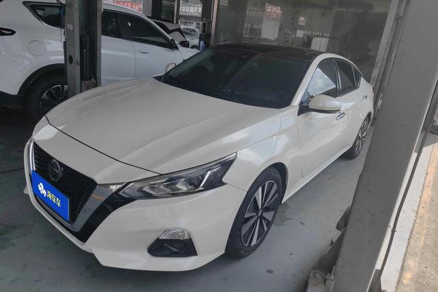 Nissan Altima 2020 года выпуска