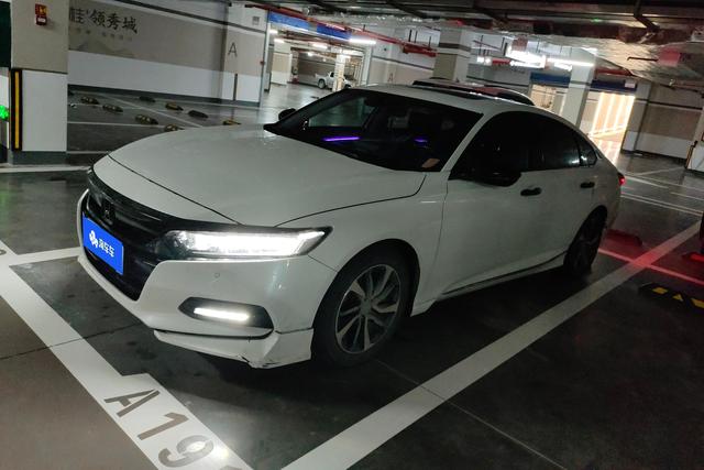 Honda Accord 2018 года выпуска