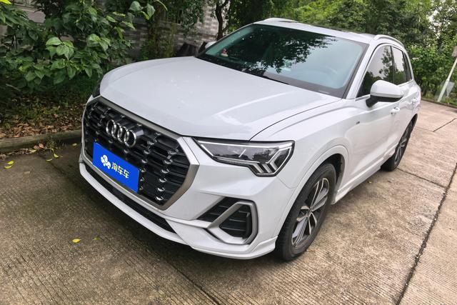 Audi Q3 2022 года выпуска
