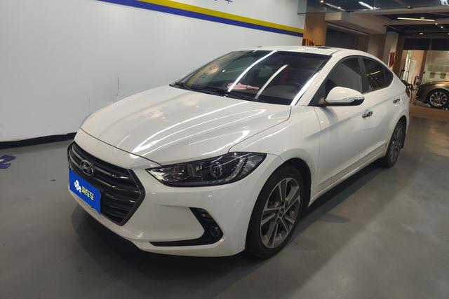 Hyundai Elantra 2016 года выпуска