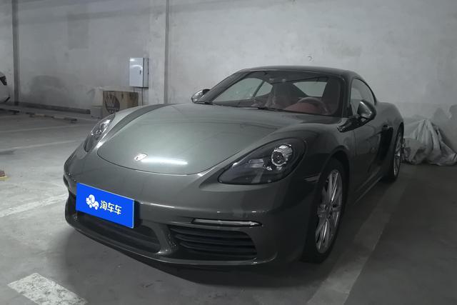 Porsche 718 2023 года выпуска