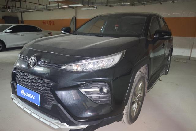 Toyota RAV 4 2023 года выпуска