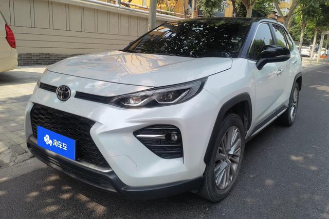 Toyota RAV 4 2020 года выпуска