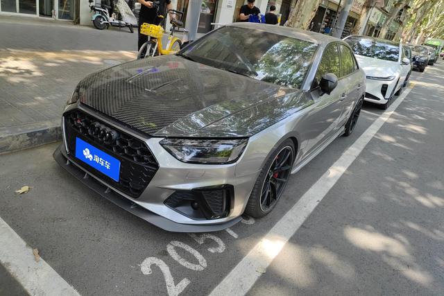 Audi S4 2022 года выпуска