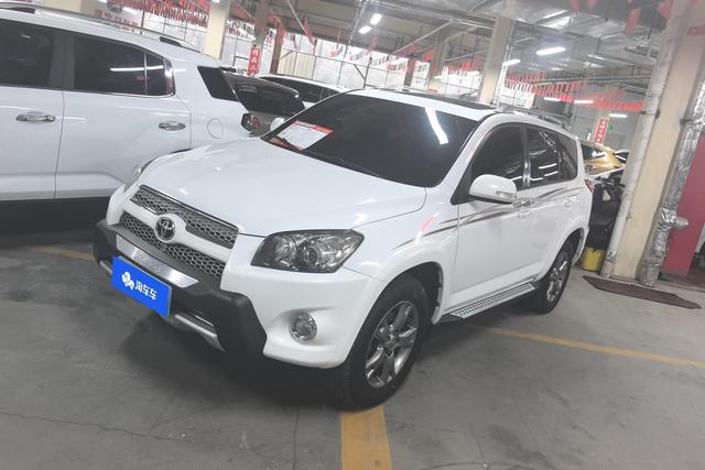 Toyota RAV 4 2012 года выпуска