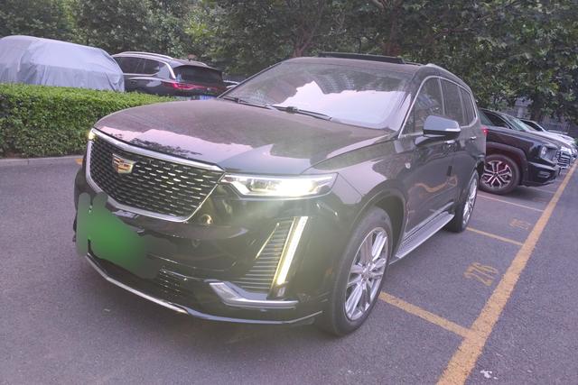 Cadillac XT6 2022 года выпуска