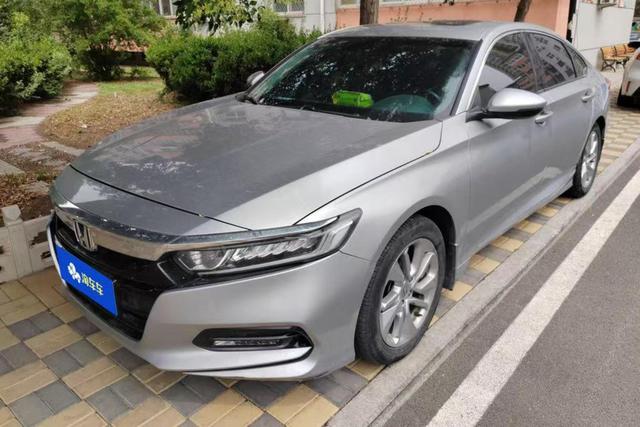 Honda Accord 2018 года выпуска