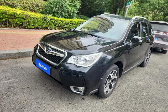Subaru Forester 2015 года выпуска