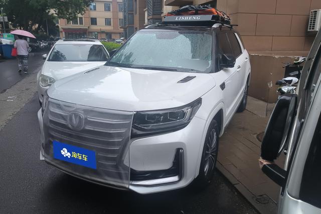 Changan CS95 2019 года выпуска